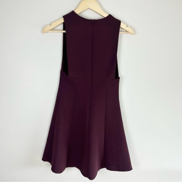Aritzia Wilfred Montbrun Burgundy V-neck dress - Picture 6 of 6